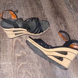 black and cork wedges